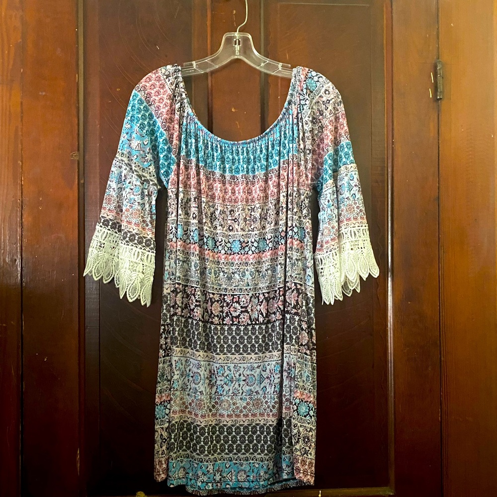 Embroidered Lace Sleeve West Loop Mini Dress